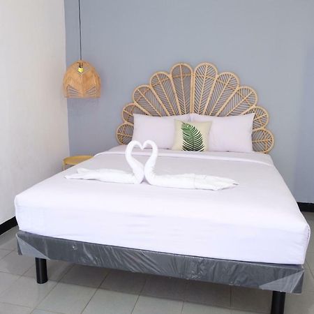 Rarem Bed & Breakfast Bandar Lampung Eksteriør bilde