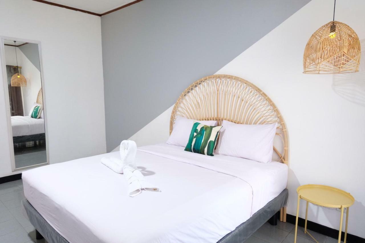 Rarem Bed & Breakfast Bandar Lampung Eksteriør bilde