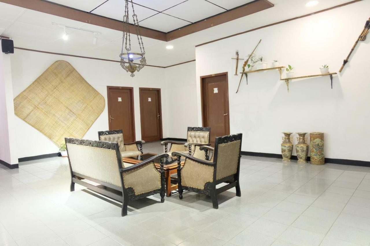 Rarem Bed & Breakfast Bandar Lampung Eksteriør bilde